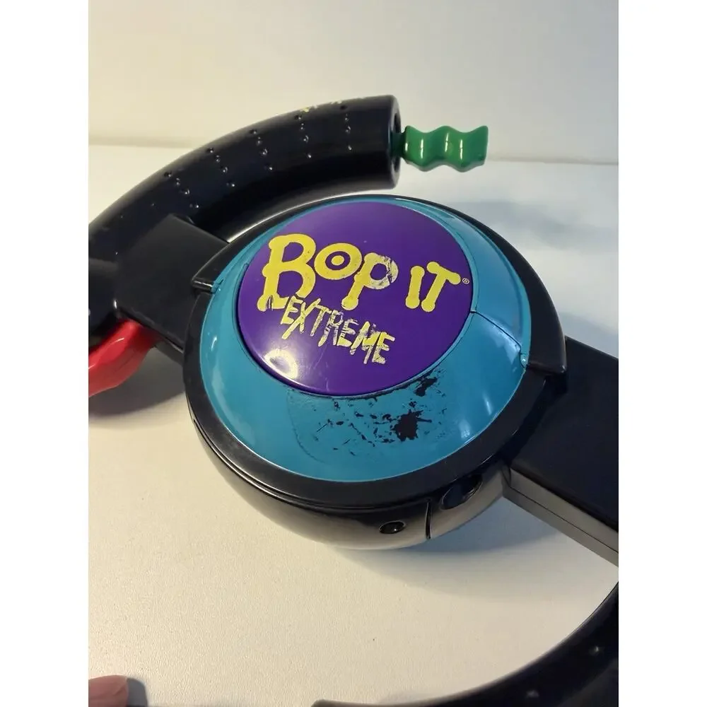 Bop It Extreme Hasbro 1999 Handheld Electronic Game Vintage Nostalgia Works!!